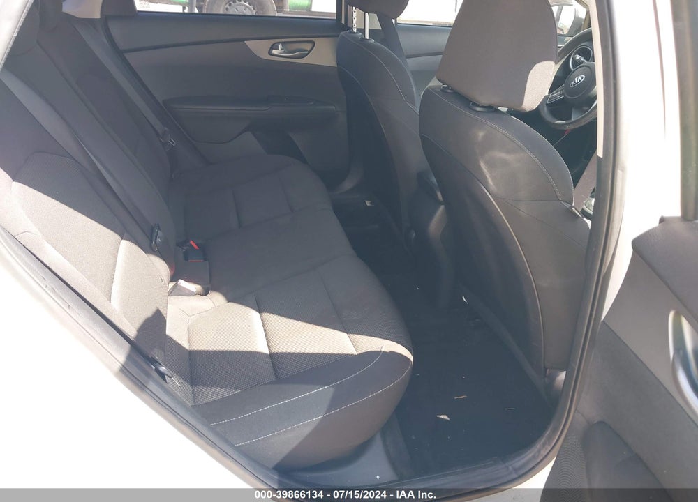 2021 KIA FORTE LXS VIN: 3KPF24AD8ME290868