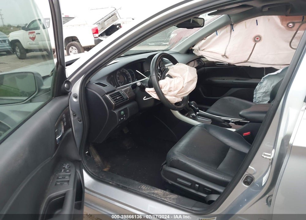 2016 HONDA ACCORD TOURING VIN: 1HGCR3F9XGA015850