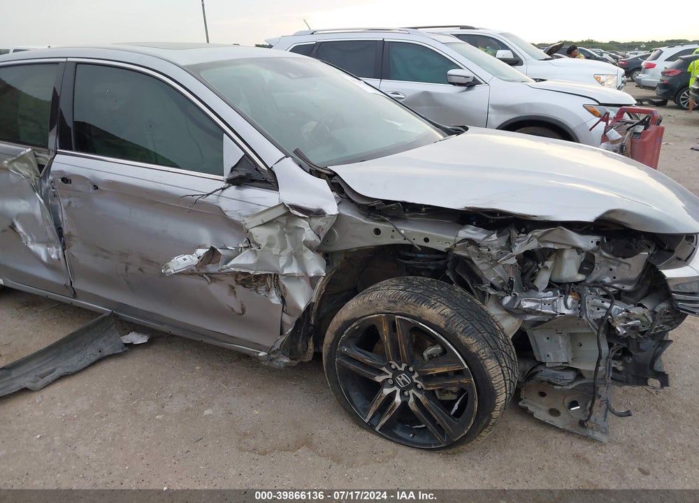 2016 HONDA ACCORD TOURING VIN: 1HGCR3F9XGA015850