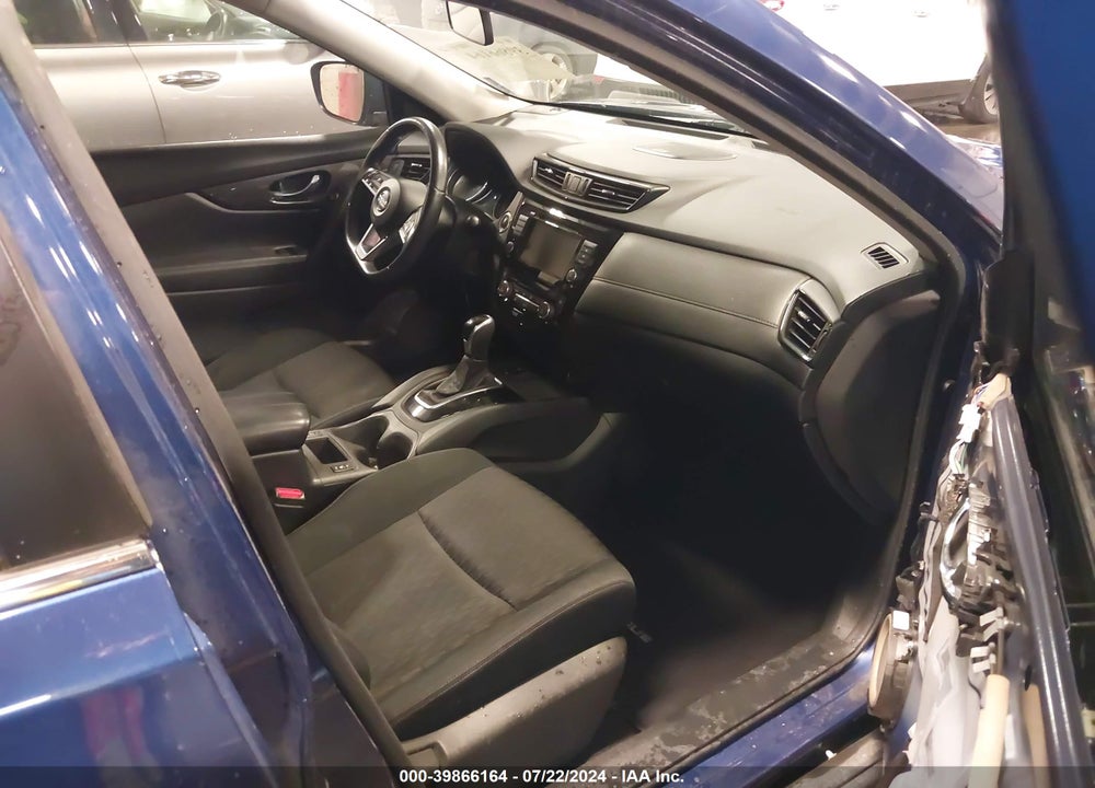 2019 NISSAN ROGUE SV VIN: JN8AT2MV6KW402381