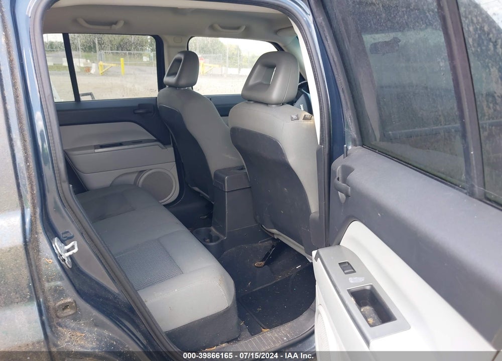 2007 JEEP PATRIOT SPORT VIN: 1J8FT28W77D400347