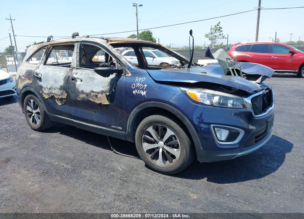 2016 KIA SORENTO 3.3L EX VIN: 5XYPHDA50GG165169