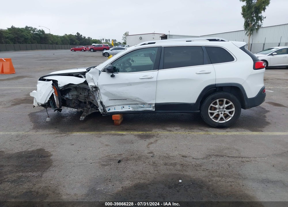2014 JEEP CHEROKEE LATITUDE VIN: 1C4PJLCS3EW319813