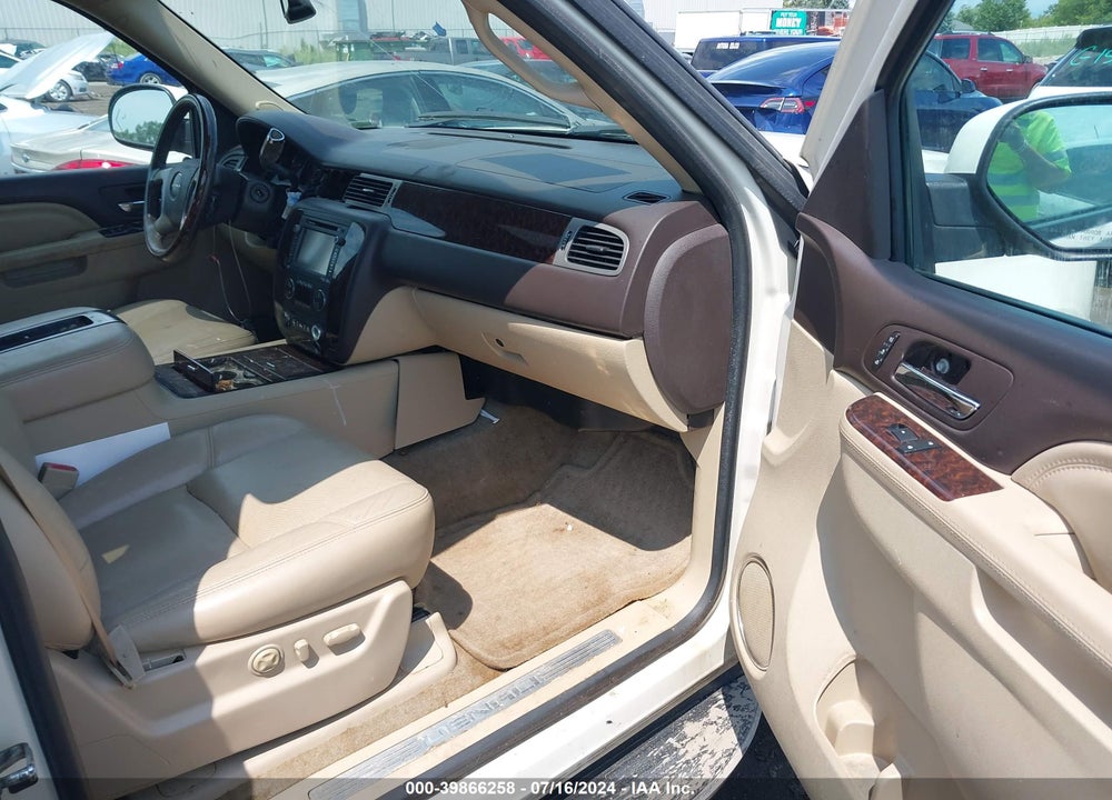 2013 GMC YUKON DENALI VIN: 1GKS2EEF3DR222244