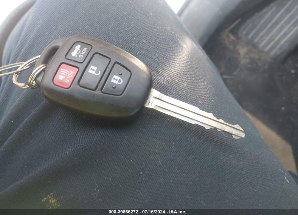 2014 TOYOTA COROLLA LE VIN: 2T1BURHE0EC198903