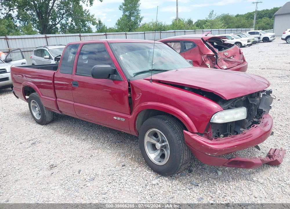 2003 CHEVROLET S-10 LS VIN: 1GCCS19H238257964