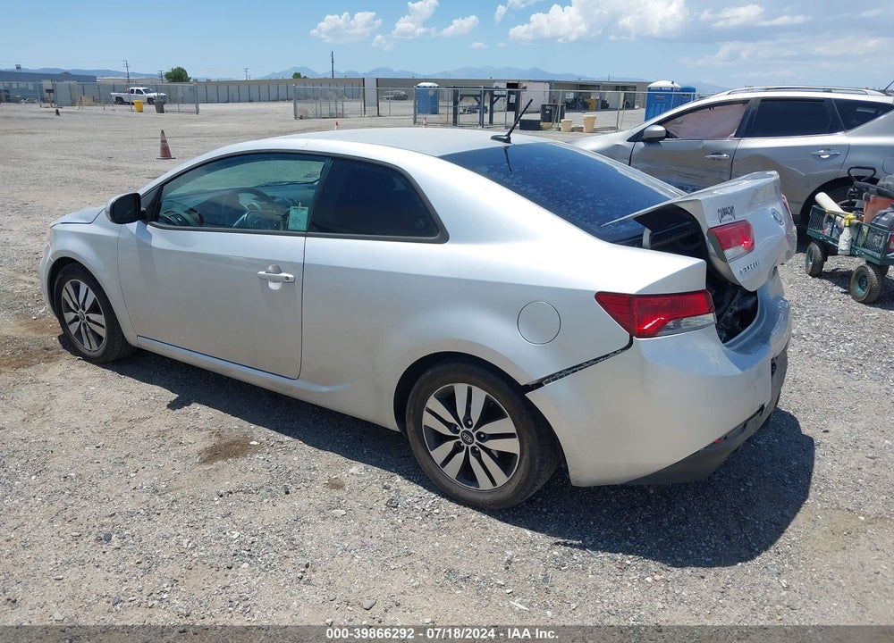 2013 KIA FORTE KOUP EX VIN: KNAFU6A26D5670210