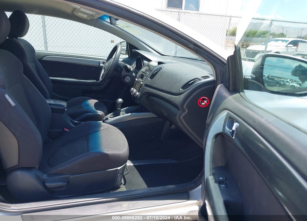 2013 KIA FORTE KOUP EX VIN: KNAFU6A26D5670210