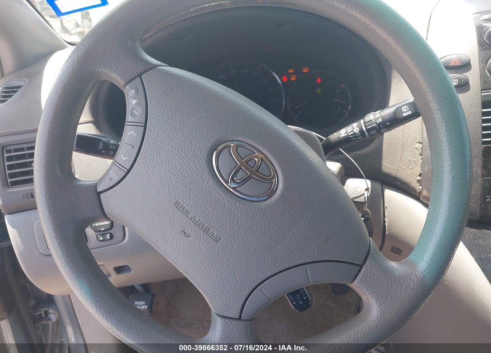 2008 TOYOTA SIENNA LE VIN: 5TDZK23C08S163324