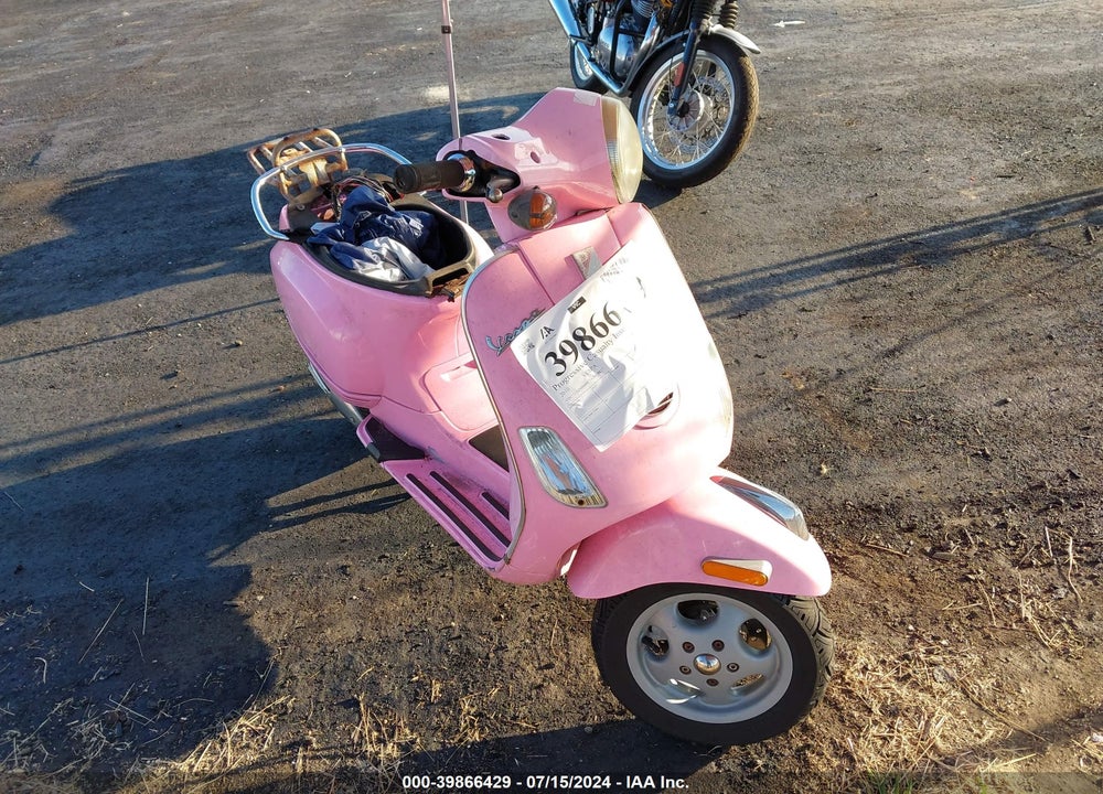 2010 VESPA LX 150 VIN: ZAPM448F7A5018827