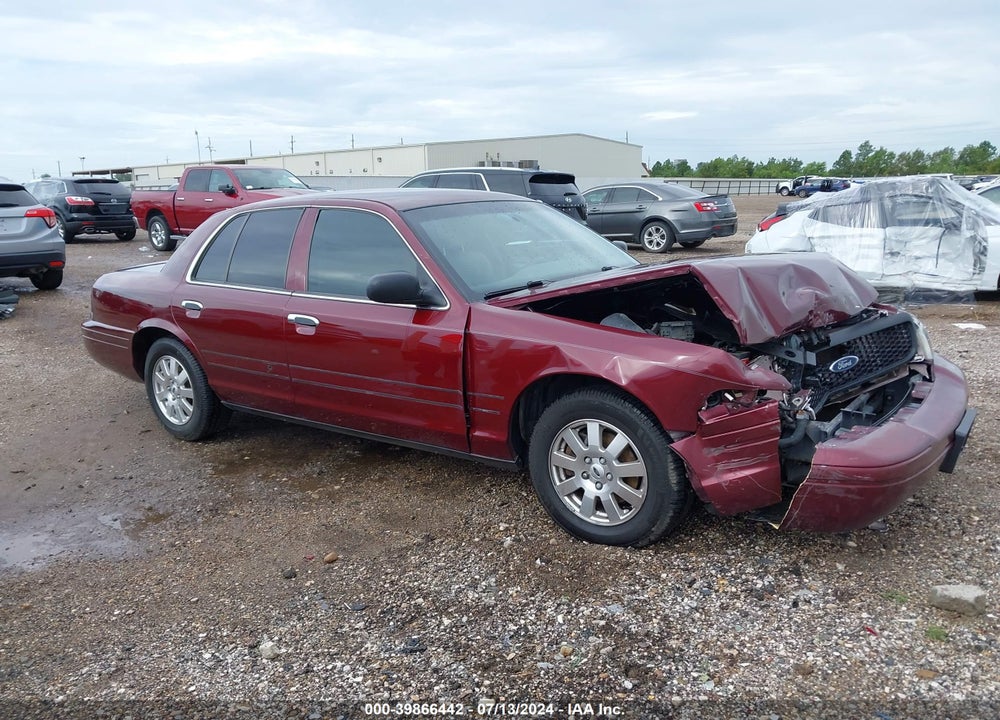 2008 FORD CROWN VICTORIA LX VIN: 2FAFP74VX8X121285