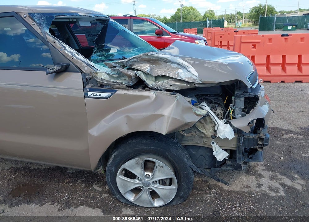 2015 KIA SOUL VIN: KNDJN2A23F7124829