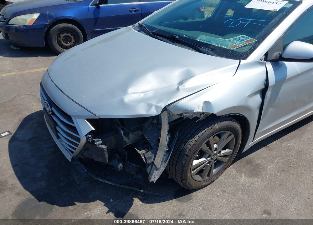 2018 HYUNDAI ELANTRA SEL VIN: 5NPD84LFXJH216427