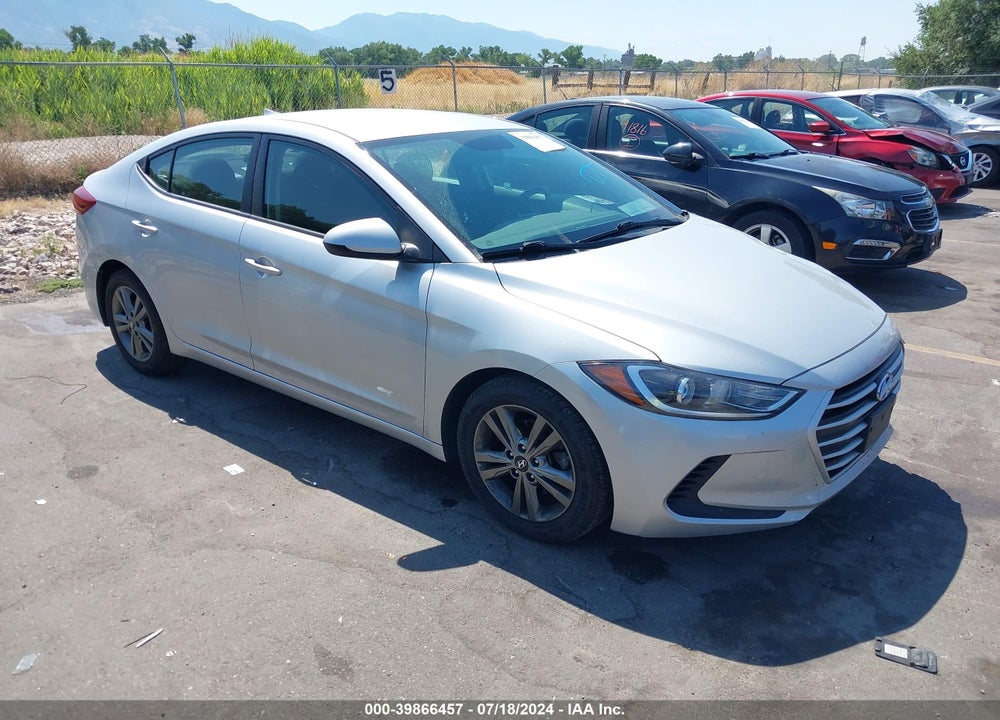2018 HYUNDAI ELANTRA SEL VIN: 5NPD84LFXJH216427