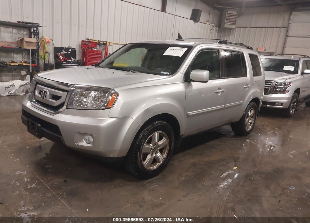 2010 HONDA PILOT EX VIN: 5FNYF4H46AB017128
