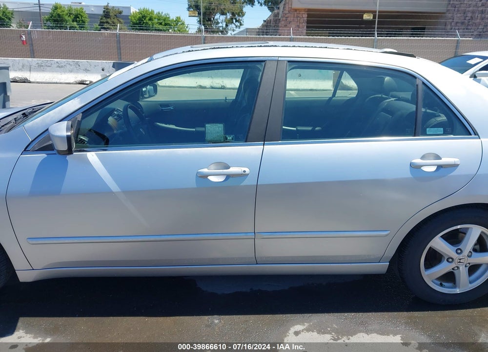 2004 HONDA ACCORD 2.4 EX VIN: JHMCM56814C009921