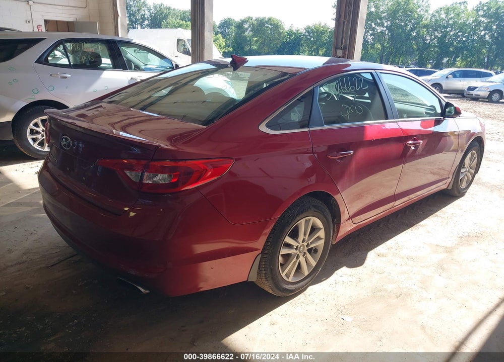 2015 HYUNDAI SONATA SE VIN: 5NPE24AF4FH172828