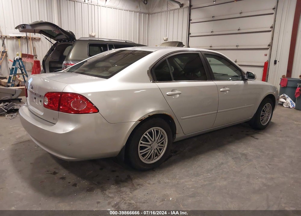 2008 KIA OPTIMA LX VIN: KNAGE123X85250113