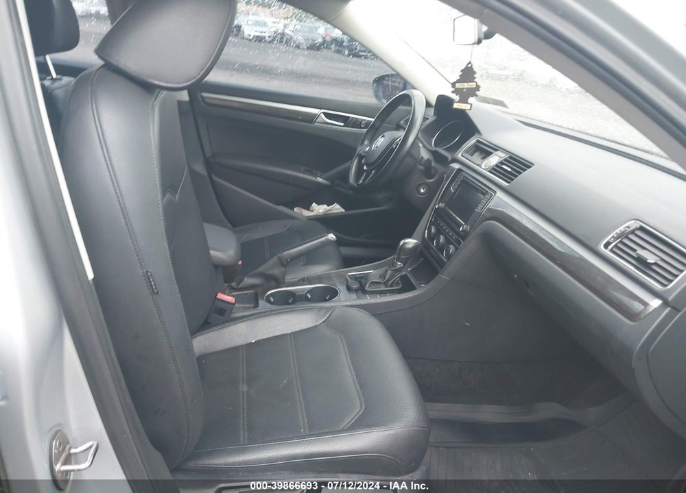 2016 VOLKSWAGEN PASSAT 1.8T SE VIN: 1VWBT7A35GC017142
