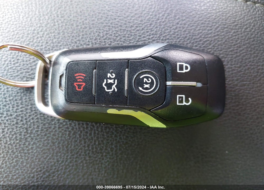 2015 FORD FUSION TITANIUM VIN: 3FA6P0D98FR211881