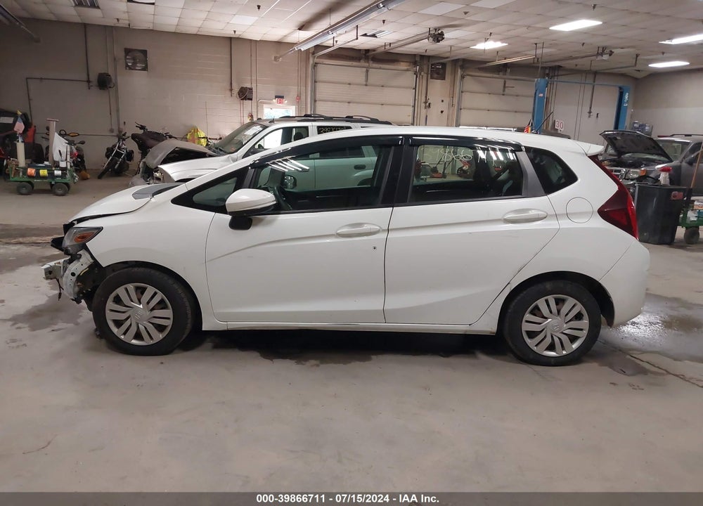2015 HONDA FIT LX VIN: 3HGGK5H5XFM726607