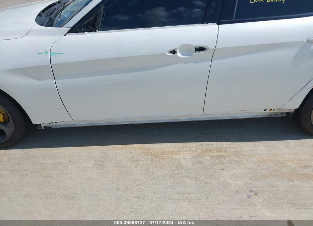 2017 ALFA ROMEO GIULIA TI AWD VIN: ZARFAEEN2H7559356