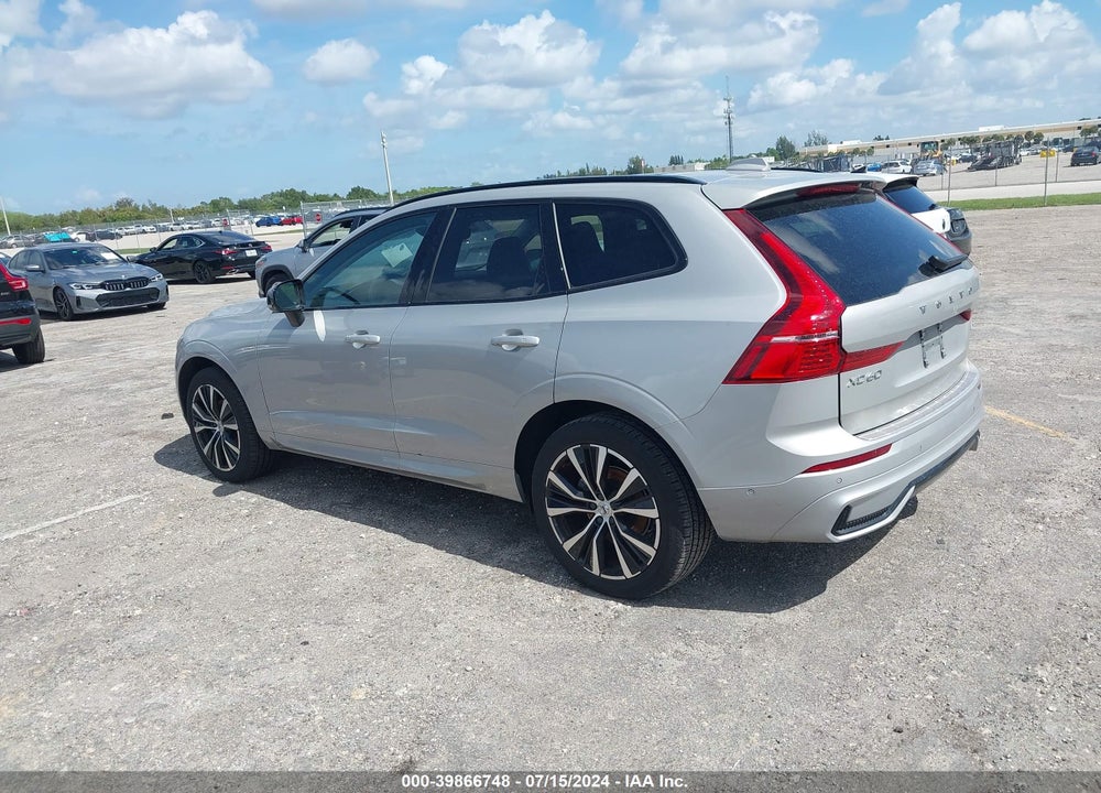 2023 VOLVO XC60 B5 ULTIMATE DARK THEME VIN: YV4L12RX8P1341234