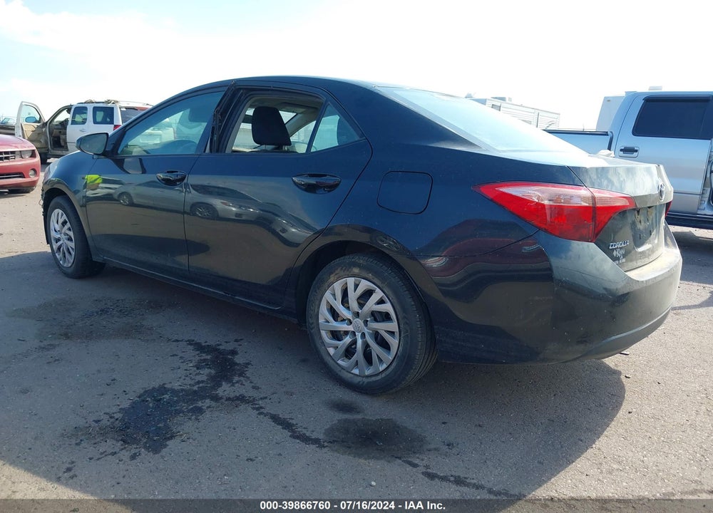 2019 TOYOTA COROLLA LE VIN: 2T1BURHE0KC229921