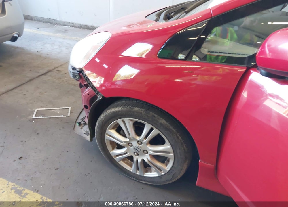 2011 HONDA FIT SPORT VIN: JHMGE8G54BC019263