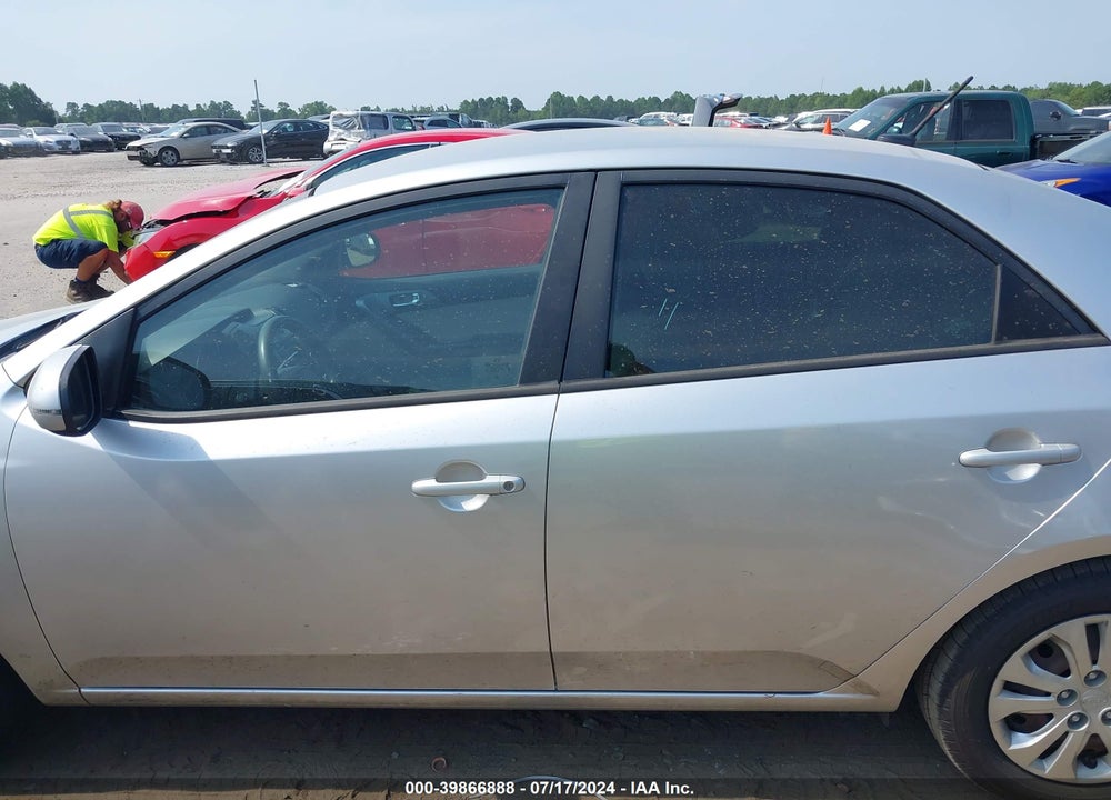 2013 KIA FORTE EX VIN: KNAFU4A21D5695763