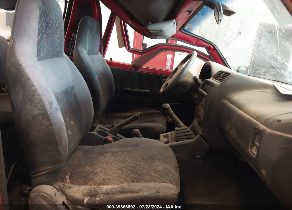 1996 GEO TRACKER VIN: 2CNBJ1864T6919883