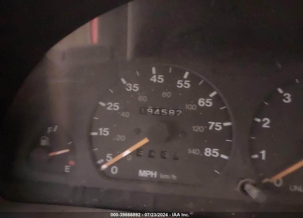 1996 GEO TRACKER VIN: 2CNBJ1864T6919883