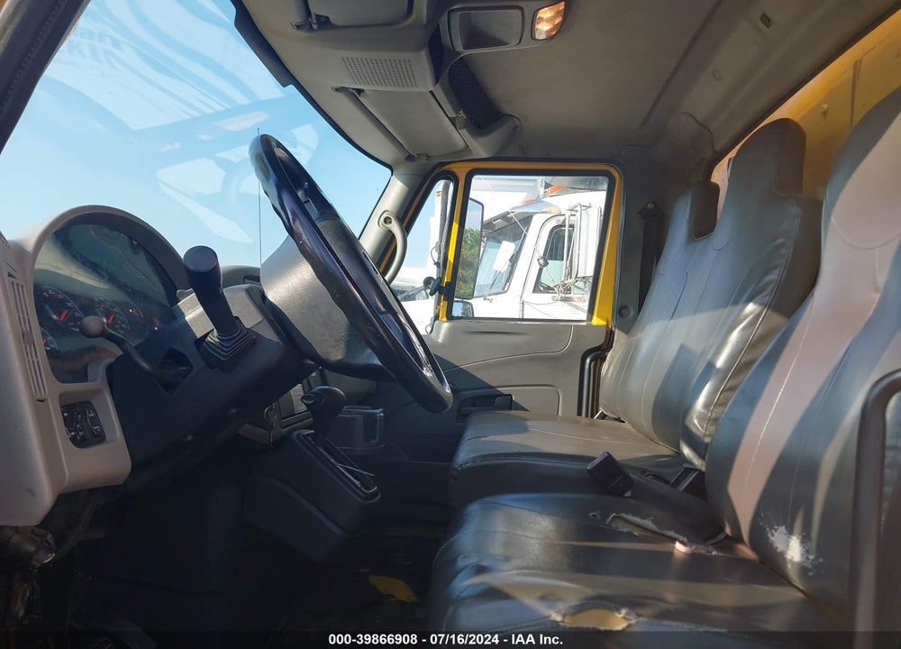 2011 INTERNATIONAL 4000 4300 VIN: 1HTMMAALXBH325590