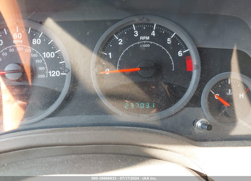 2007 JEEP COMPASS SPORT VIN: 1J8FT47W57D211208