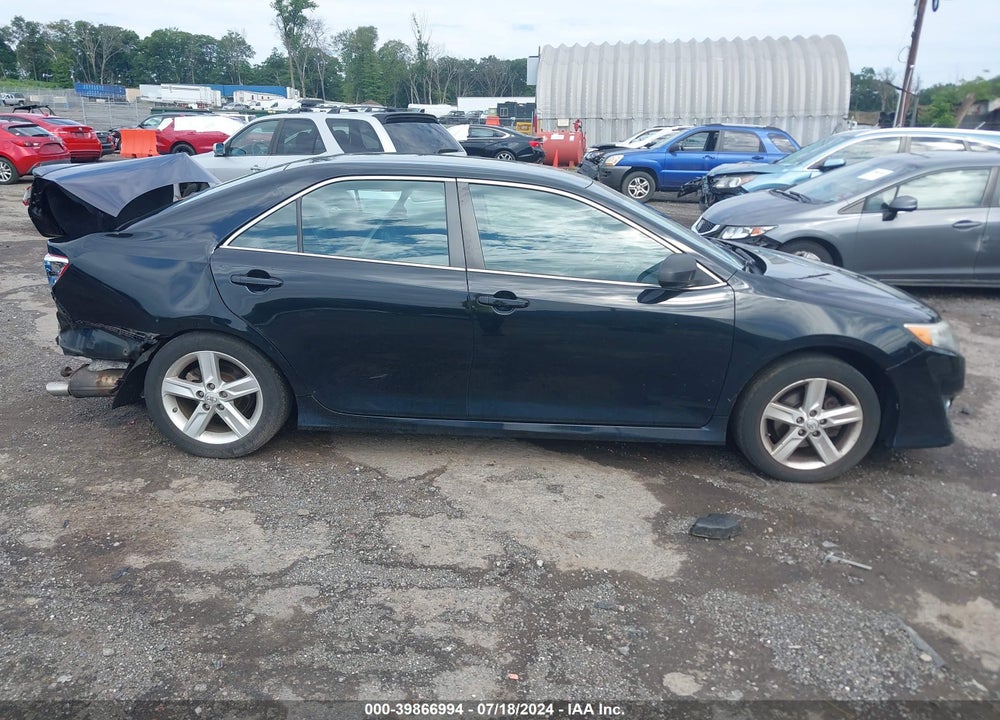 2014 TOYOTA CAMRY SE VIN: 4T1BF1FK4EU320181