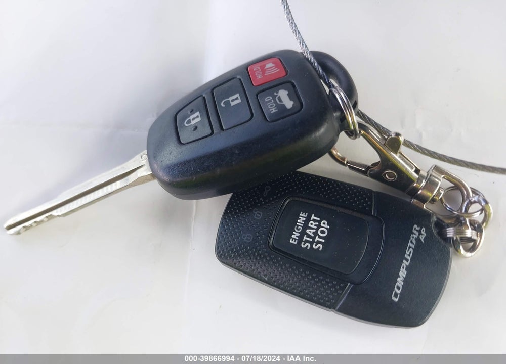 2014 TOYOTA CAMRY SE VIN: 4T1BF1FK4EU320181