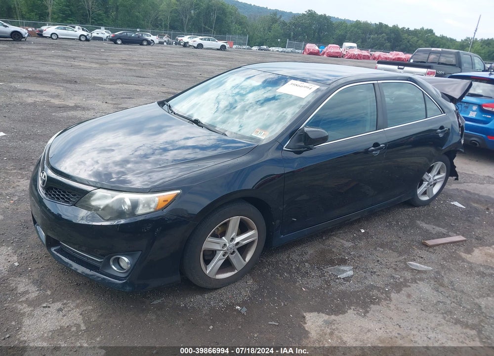 2014 TOYOTA CAMRY SE VIN: 4T1BF1FK4EU320181