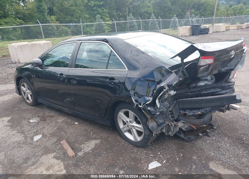 2014 TOYOTA CAMRY SE VIN: 4T1BF1FK4EU320181