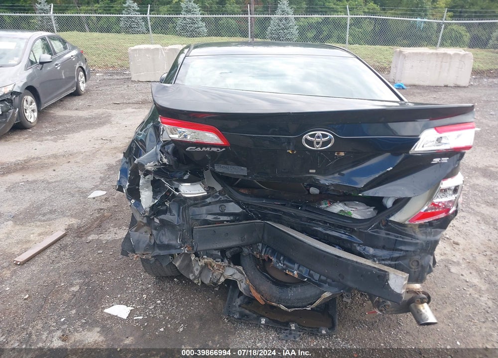 2014 TOYOTA CAMRY SE VIN: 4T1BF1FK4EU320181