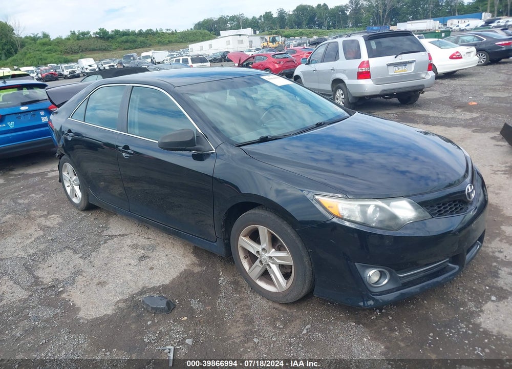 2014 TOYOTA CAMRY SE VIN: 4T1BF1FK4EU320181