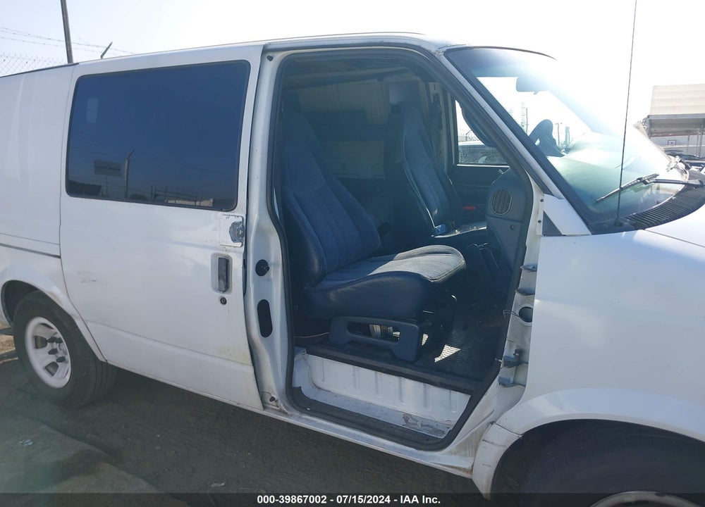 1999 CHEVROLET ASTRO VIN: 1GCDM19W4XB106212