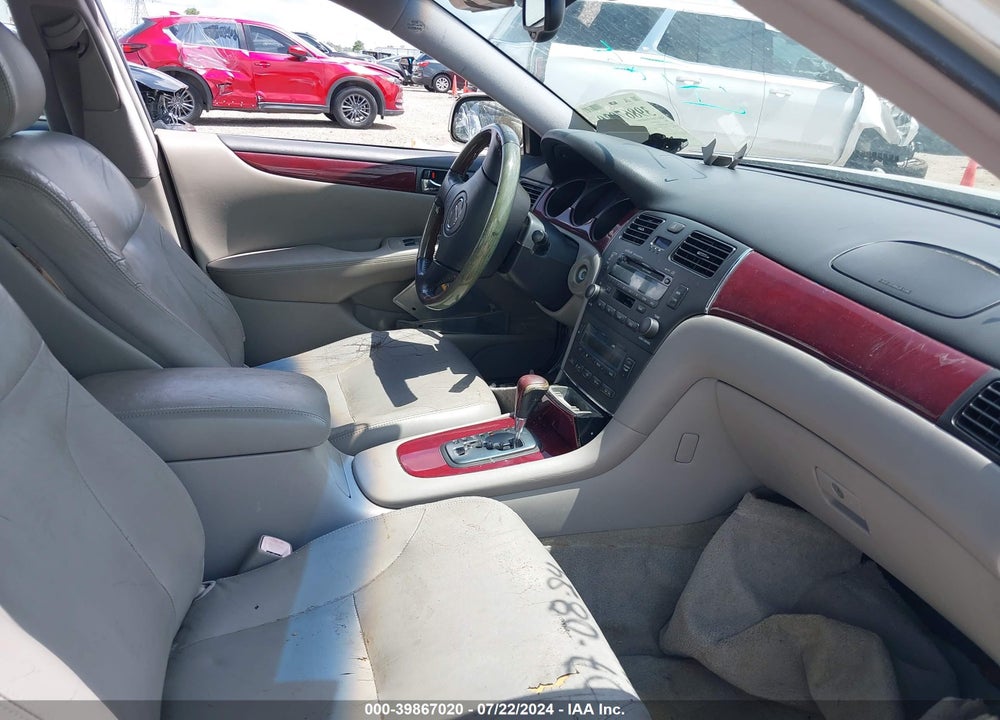 2004 LEXUS ES 330 VIN: JTHBA30G840011501