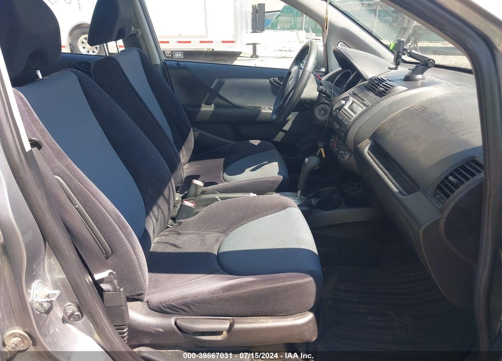2008 HONDA FIT VIN: JHMGD38438S020267