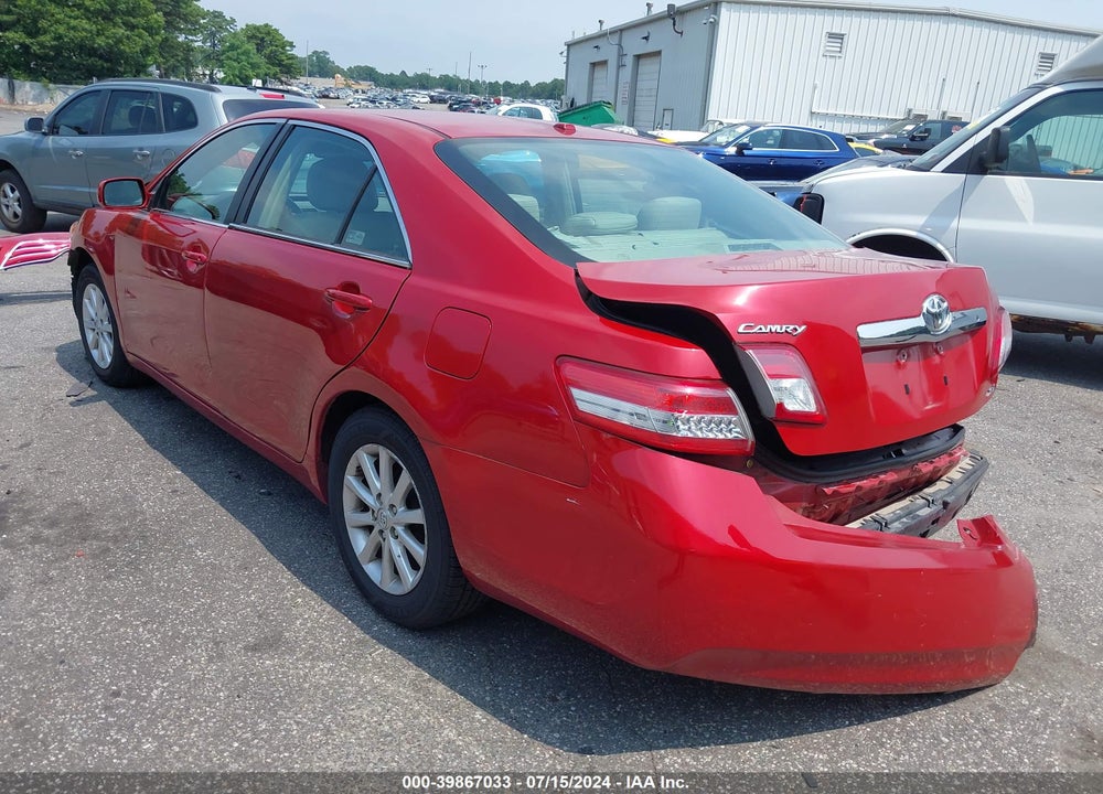 2011 TOYOTA CAMRY XLE VIN: 4T1BF3EK2BU701004
