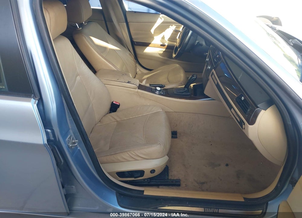 2010 BMW 328I VIN: WBAPH7G50ANM51108