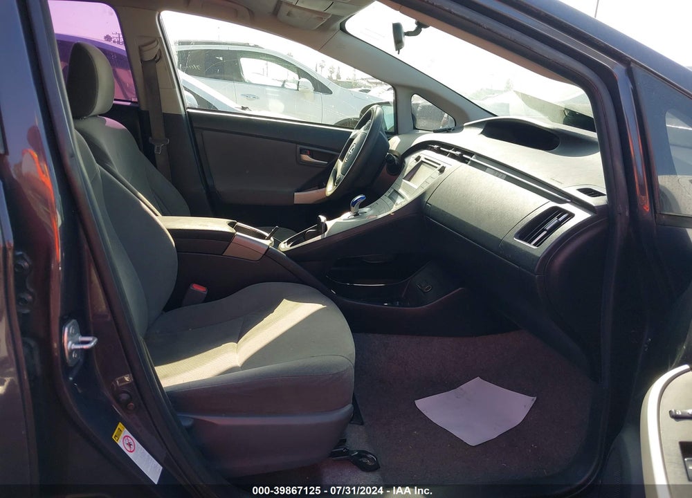 2015 TOYOTA PRIUS TWO VIN: JTDKN3DU1F0452458