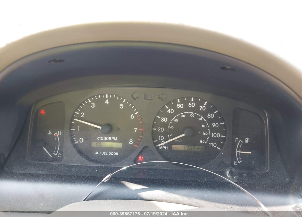 2001 TOYOTA COROLLA LE VIN: 2T1BR12EX1C472730