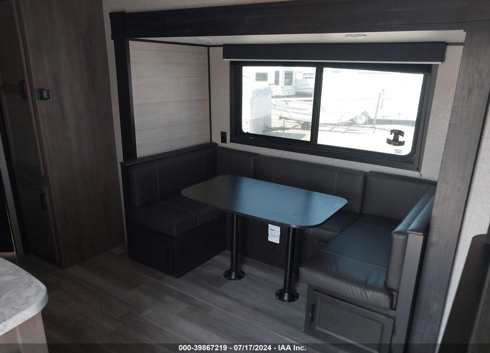 2022 JAYCO JAY FLIGHT 242BHS VIN: 1UJBJ0BN6N17R0419