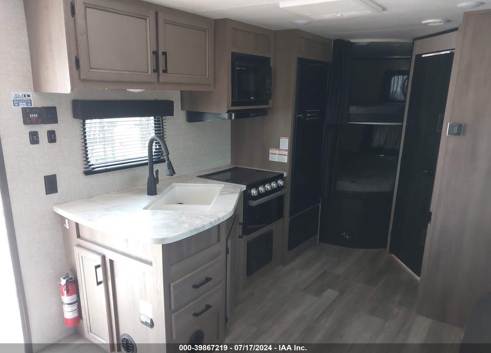 2022 JAYCO JAY FLIGHT 242BHS VIN: 1UJBJ0BN6N17R0419