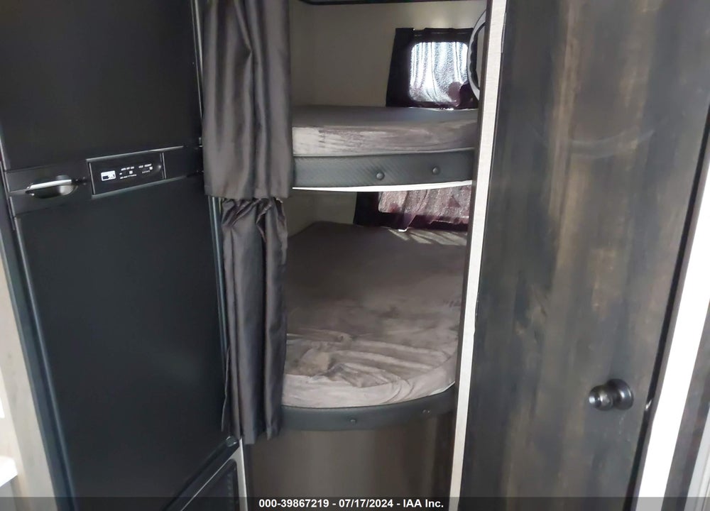 2022 JAYCO JAY FLIGHT 242BHS VIN: 1UJBJ0BN6N17R0419